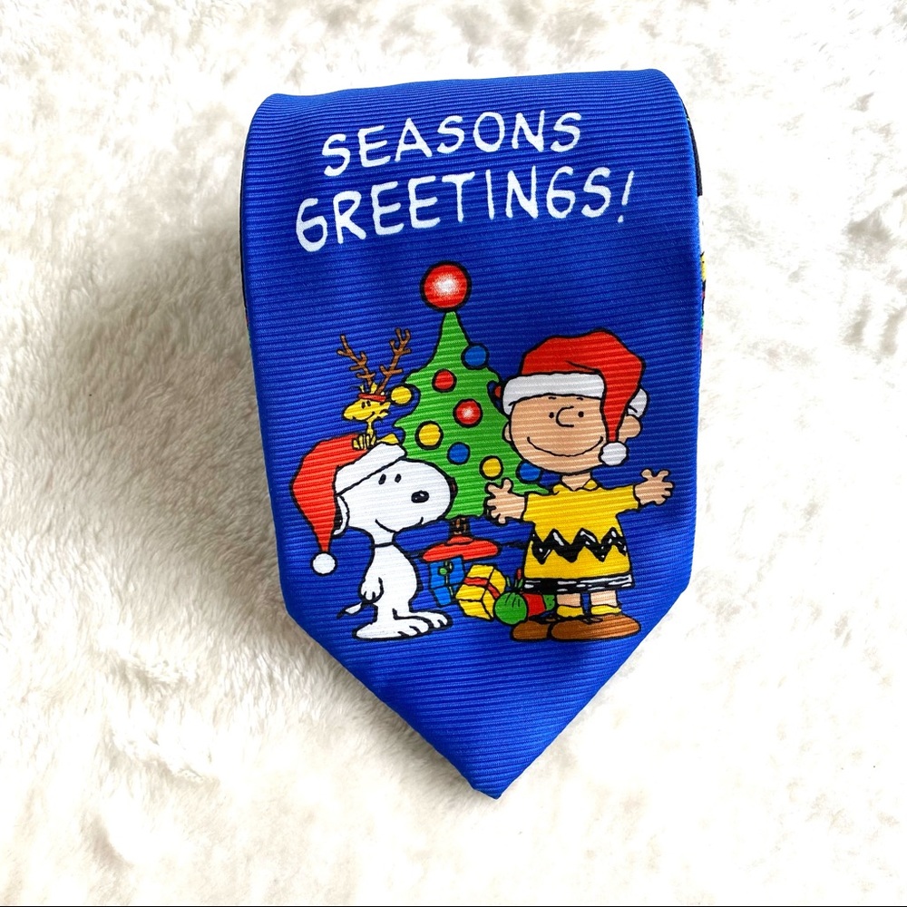 Peanuts “Seasons Greetings“ Tie